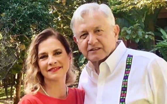 Desean López Obrador y Beatriz Gutiérrez, feliz año nuevo a mexicanos