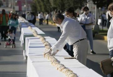 Saltillo rompe Record Guinness por Rosca de Reyes más grande del mundo