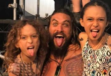 Jason Momoa es criticado y odiado por manosear a su hija