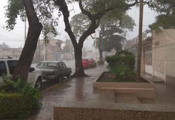 Repentina lluvia en Villahermosa, tome precauciones