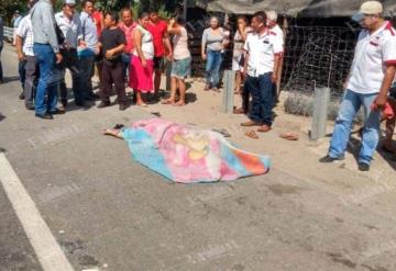 Hombre es arrollado y muere sobre la carretera Villahermosa-Cárdenas