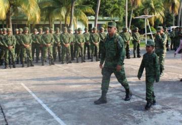 Niño con leucemia cumple su sueño de ser soldado