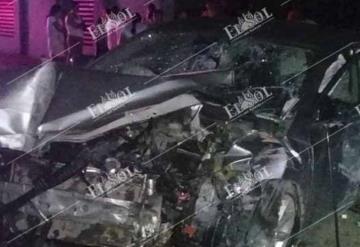 Aparatoso accidente automovilístico en Paraíso; tres lesionados de gravedad