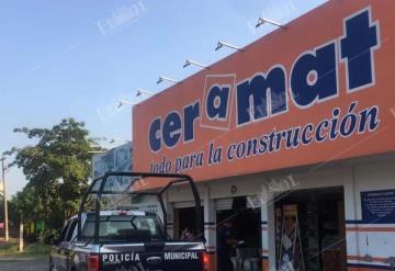 Sujetos armados asaltan tienda CERAMAT en carretera a Nacajuca