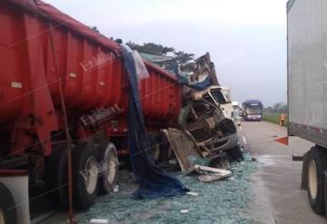 ¡Accidente!: Dos tráiler chocaron esta mañana sobre la Cárdenas-Coatzacoalcos kilómetro 93