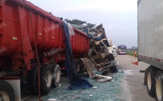 ¡Accidente!: Dos tráiler chocaron esta mañana sobre la Cárdenas-Coatzacoalcos kilómetro 93