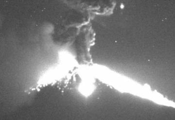 Popocatépetl registra explosión, prevén caída de ceniza en Puebla