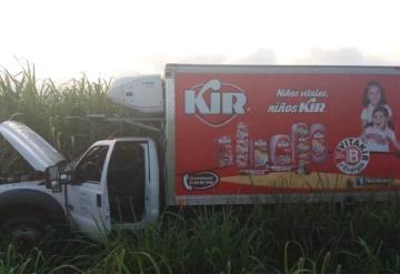 Roban camioneta de embutidos en Cárdenas, la dejaron desvalijada en unos cañales