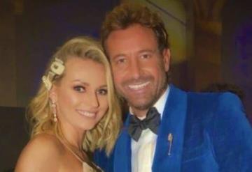 Irina Baeva y Gabriel Soto presumen su amor en los Premios TV y Novelas