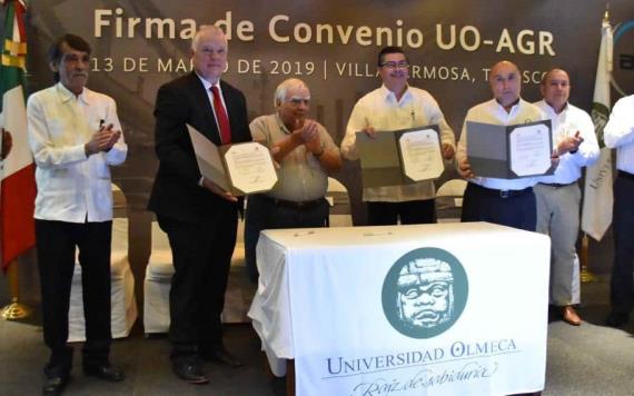 Firma de convenio Universidad Olmeca y la empresa AGR