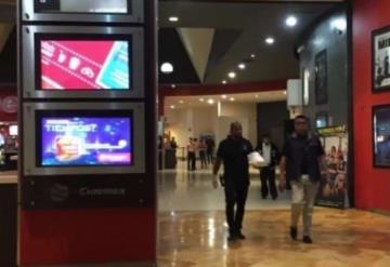 Encuentran feto en un baño de un cine en plaza comercial