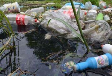 Se ahoga Tabasco en basura plástica