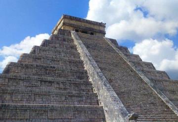 Torbellino sorprende a turistas en Chichén Itzá