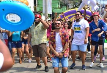 Realizan ensayo de vídeo promocional del deslizador acuático en Av. Mina y 27 de febrero