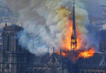 Revelan identidad de extraño paseante entre las torres de Notre Dame durante incendio