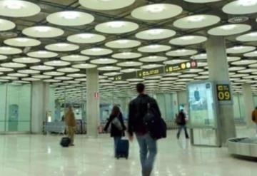 Hombre español acuchilla a joven mexicana en el aeropuerto de Madrid