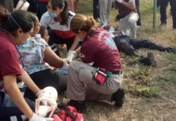 Auto colisiona con Pochimovil en Parrilla, hay tres lesionados