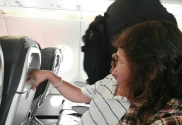 Pasajera de Volaris discrimina a ciegos por sentarse junto a ella