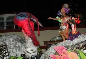 Así se vivió el Desfile de Carros Alegóricos en Comalcalco