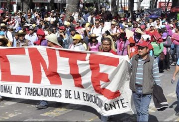 Miembros de la CNTE advierten paro nacional si no hay acuerdos con AMLO