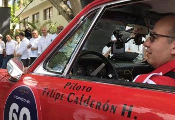 Felipe Calderón presume Porsche 1968 en Rally de Yucatán