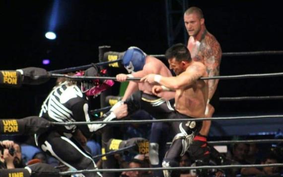 Vence Blue Demon Jr. a la Parka en la estelar de la Lucha Libre AAA en Tabasco