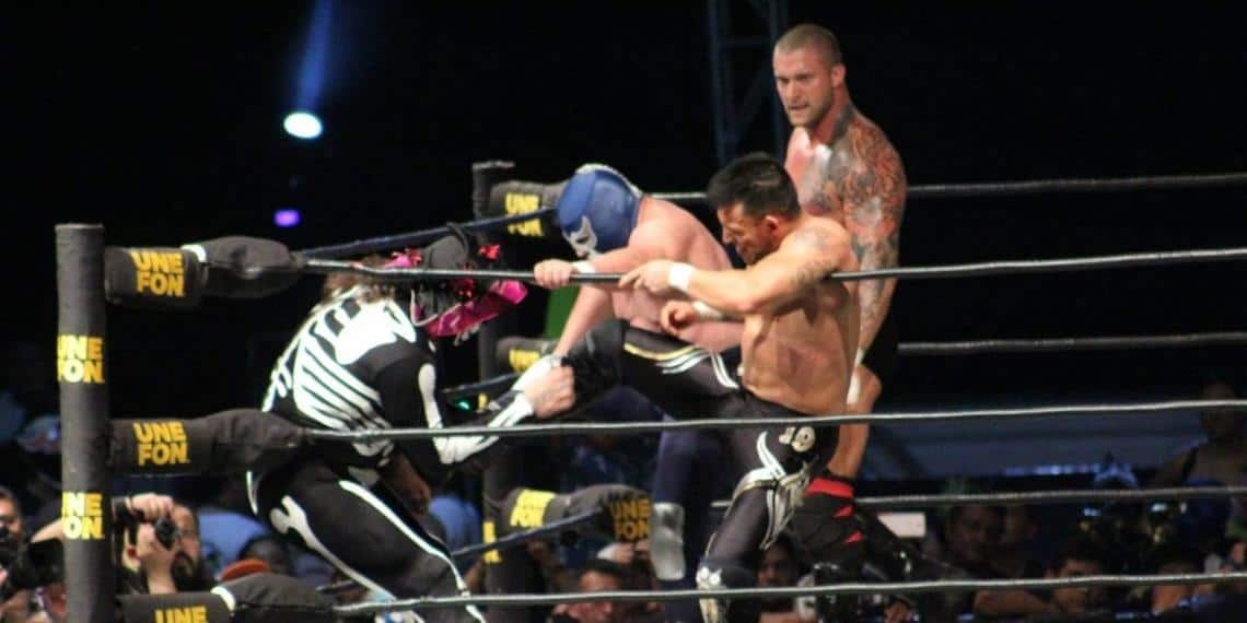 Vence Blue Demon Jr. a la Parka en la estelar de la Lucha Libre AAA en Tabasco