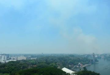 Así luce Villahermosa, ante el humo de los incendios de popales que afectan a la capital