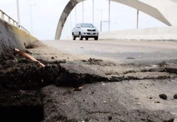 No tardó ni dos días la reparación del Puente Grijalva IV y ya presenta grietas