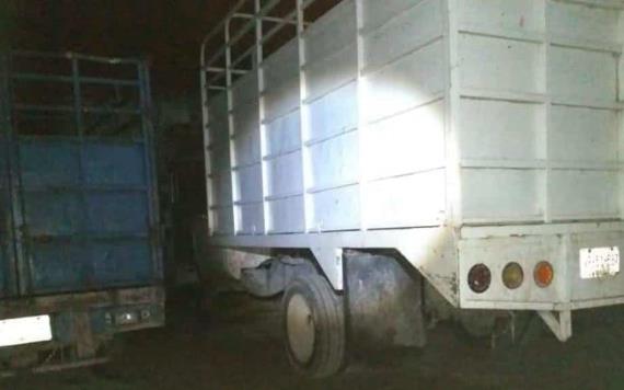 Aseguran 5 camionetas cargadas con huachicol en la ranchería Corregidora 3ra sección