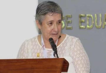 Entregan medalla al Mérito de la Defensa al Medio Ambiente a la Dra. Lilia María Gama Campillo