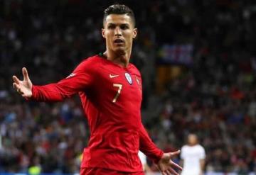 Cristiano Ronaldo detiene autobús en el que viajaba para abrazar a niño enfermo