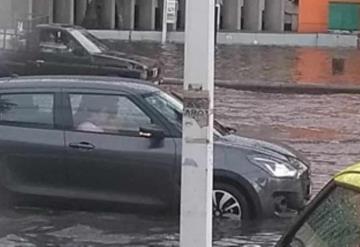 Av. Adolfo Ruiz Cortines a la altura de Plaza Olmeca, la zona más afectada por lluvias