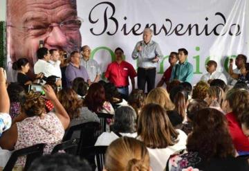 Así recibieron a Andrés Granier en las instalaciones de la Sección 44 en Villahermosa