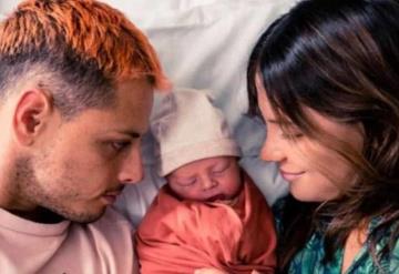 Nace el hijo del Chicharito Hernández en pleno Día del Padre