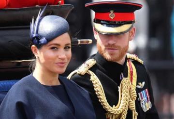 ¡Otra vez! Meghan Markle rompe el protocolo y el Príncipe Harry la regaña