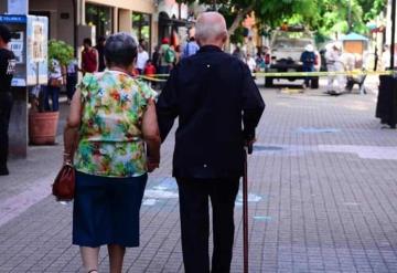 Sus hijos le quiere quitar hasta su casa; esta es la historia de María, quien vive un calvario