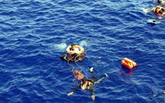Naufragan 86 migrantes en el Mediterráneo
