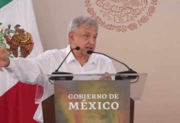 Si la Coca y Sabritas llegan a todo el país, cómo medicinas no, cuestiona AMLO