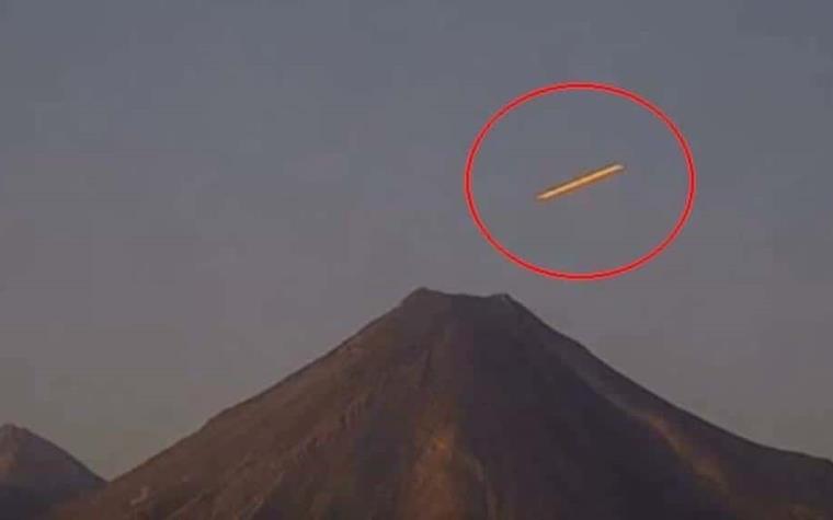 Captan Supuesto Ovni Entrando Al Cráter Del Volcán Popocatépetl