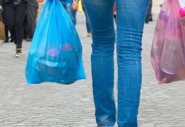 Prohíben uso de bolsas de plástico