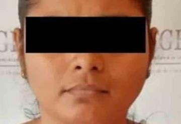 Atrapan a mujer que explotaba sexualmente a su hija de 9 años