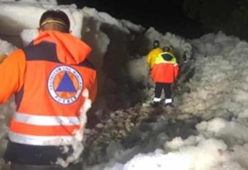 Por tomarse selfie cae en espuma tóxica; se desconoce su paradero