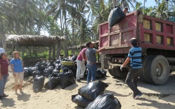 Por un Paraíso siempre limpio, recolectan 2 toneladas de basura en playa