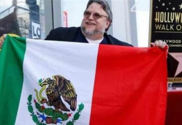 Guillermo del Toro recibe estrella en el paseo de la fama