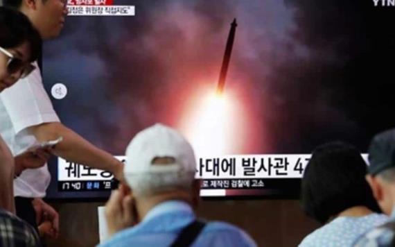 Lanza Norcorea más misiles y amenaza con romper con EU