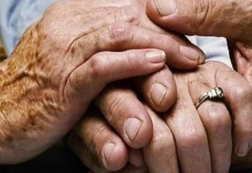 Se suicida pareja de abuelitos por no poder pagar atención médica