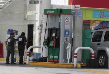 Podrían prohibir en México pagar la gasolina en efectivo