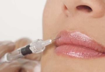 7 mujeres resultan con herpes y pus tras inyectarse los labios