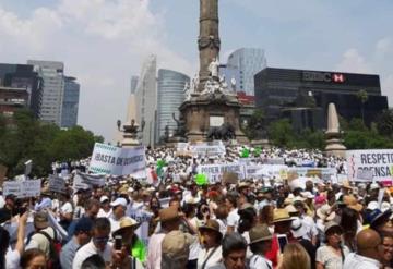 Marchan contra AMLO justo cuando el presidente López Obrador rinde su Primer Informe